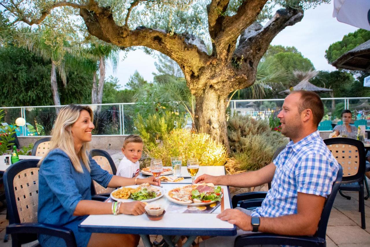 Chalets Met Buitenkeuken Op Camping Lei Suves - Joycasa Roquebrune-sur Argens Dış mekan fotoğraf