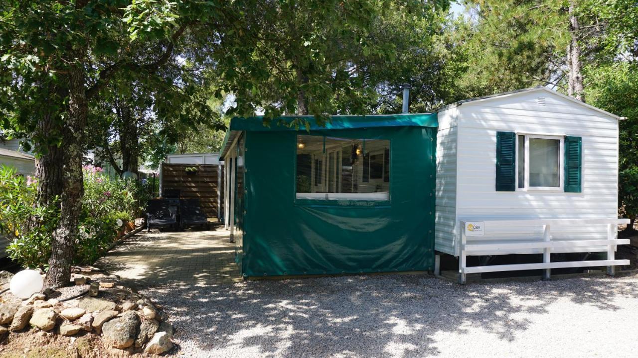 Chalets Met Buitenkeuken Op Camping Lei Suves - Joycasa Roquebrune-sur Argens Dış mekan fotoğraf