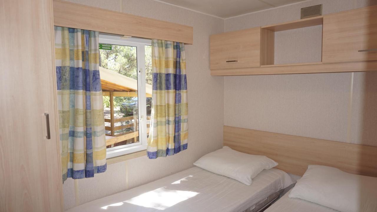 Chalets Met Buitenkeuken Op Camping Lei Suves - Joycasa Roquebrune-sur Argens Dış mekan fotoğraf